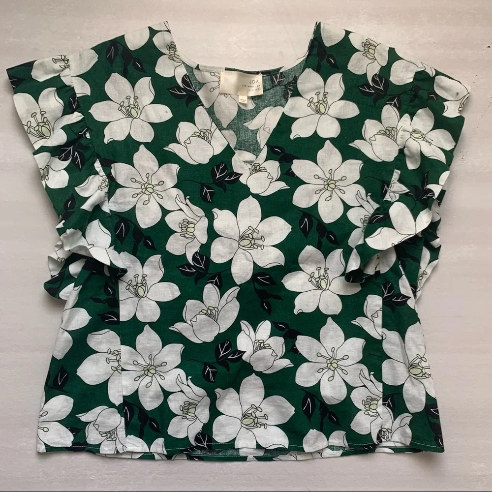 J.O.A. Ruffle top - Picture 2 of 8